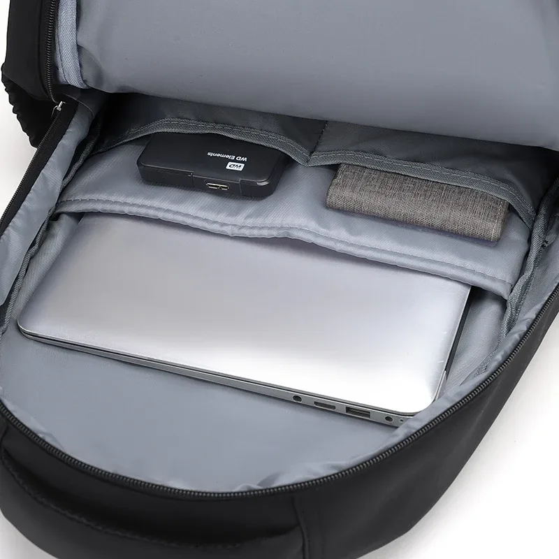 sac à dos multicouche à fermeture éclair de grande capacité, adapté au déplacement, au loisirs et aux voyages sportifs, également un sac à dos idéal pour étudiant.