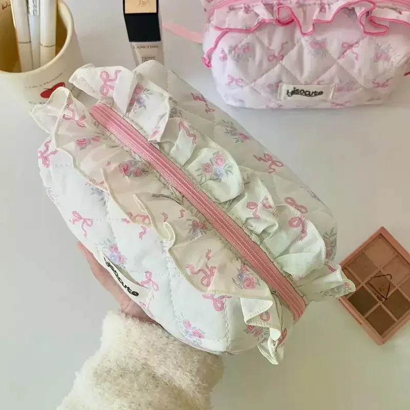sac de maquillage en coton matelassé avec nœud et fleur, trousse de toilette portable pour femmes et filles, organisateur de cosmétiques à fermeture éclair, sac à main en tissu