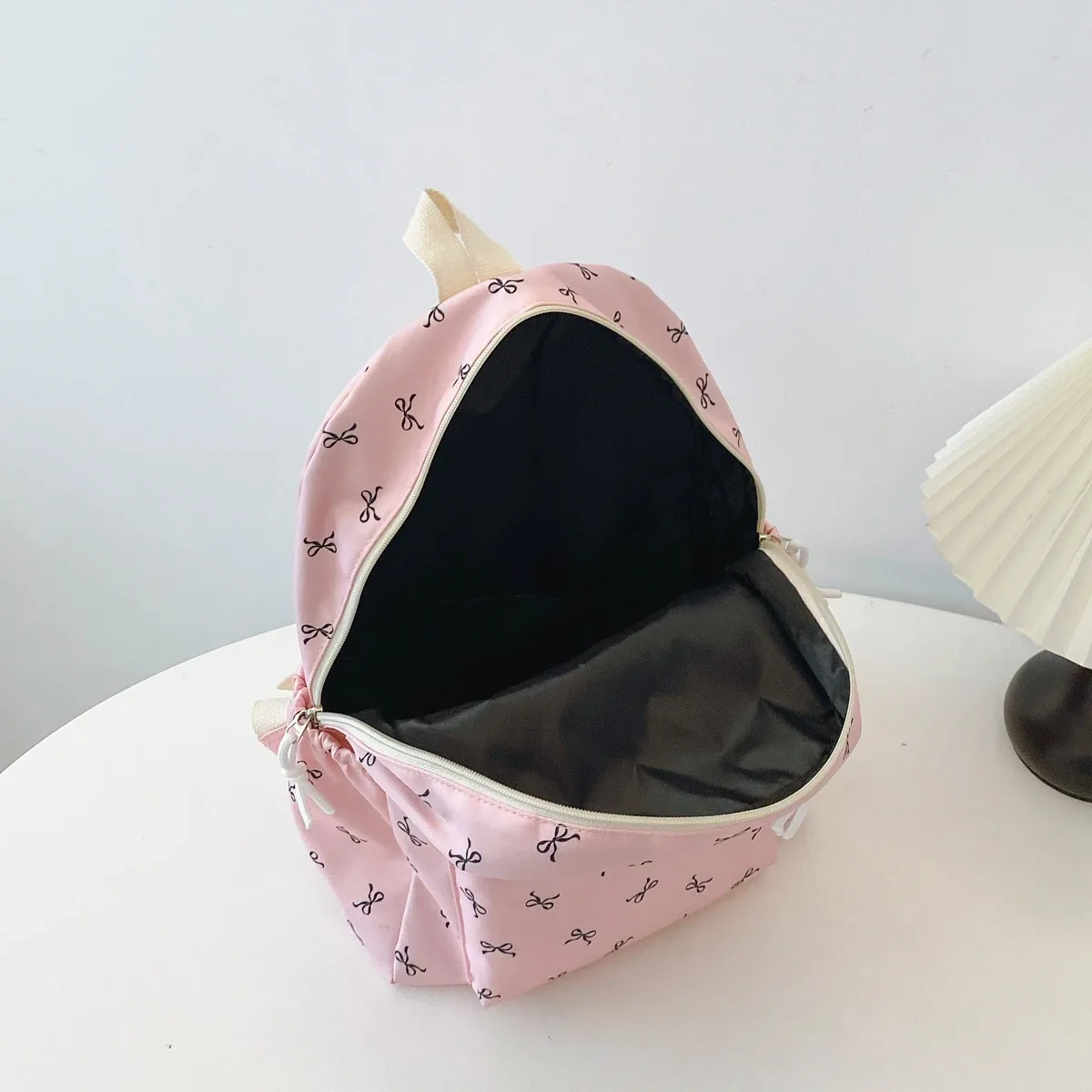 sac à dos tendance et mignon avec imprimé de nœuds, sac à dos pour ordinateur portable avec protection pour ordinateur portable, bretelles réglables, sac à dos pour ordinateur portable pour la rentrée scolaire.