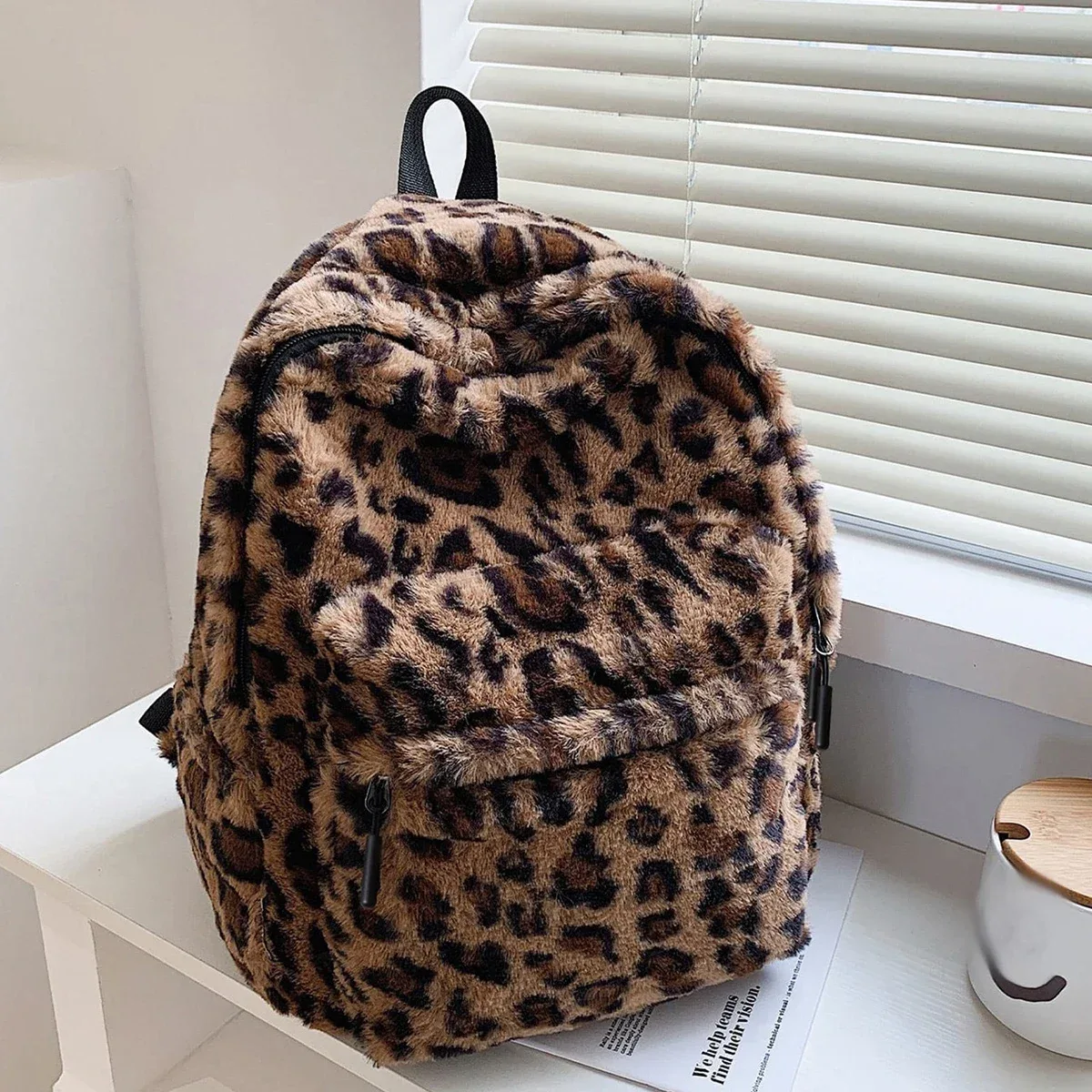 Sac à dos de luxe imprimé léopard pour femmes, motif marron, multi-poches, grande capacité, matériau en peluche, fermeture éclair, bretelles réglables pour les déplacements