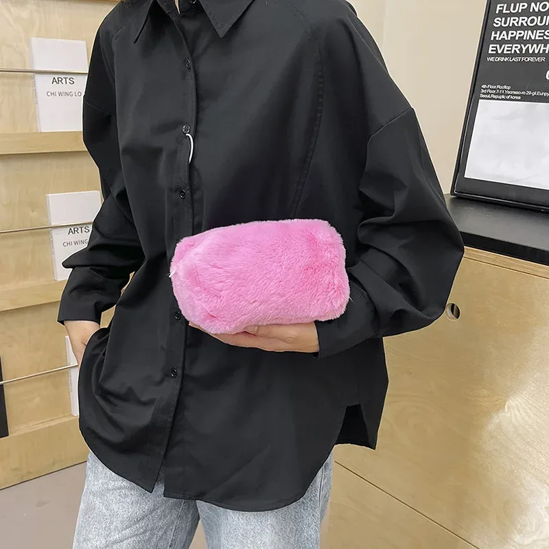 sac à maquillage en fausse fourrure moelleuse et mignonne, grande capacité, pochette cosmétique pour les voyages et l'usage quotidien