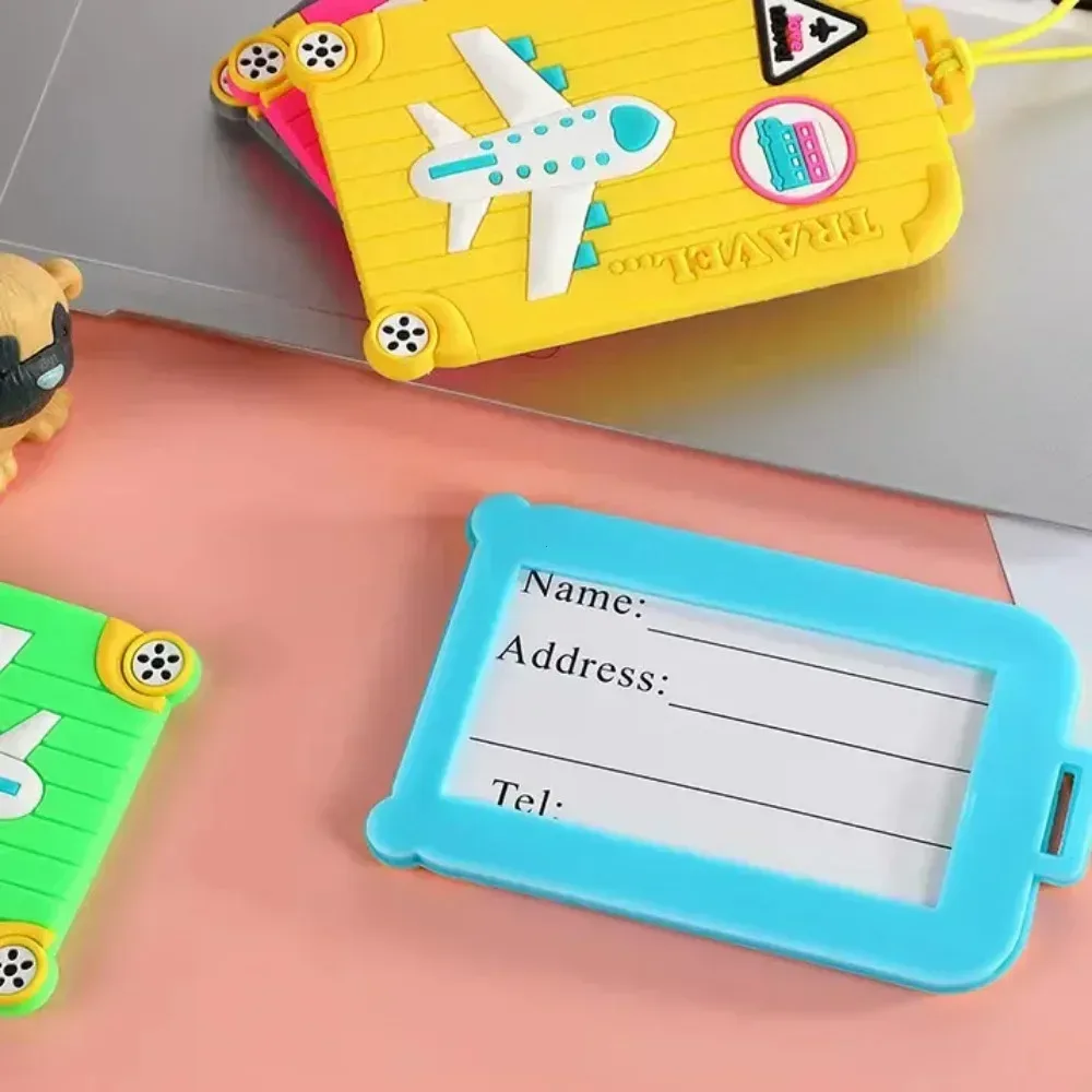 nouvelles étiquettes de bagages en pvc accessoires de voyage étiquettes de valise en silicone style de mode étiquette de voyage portable en silicone porte-adresse d'identification