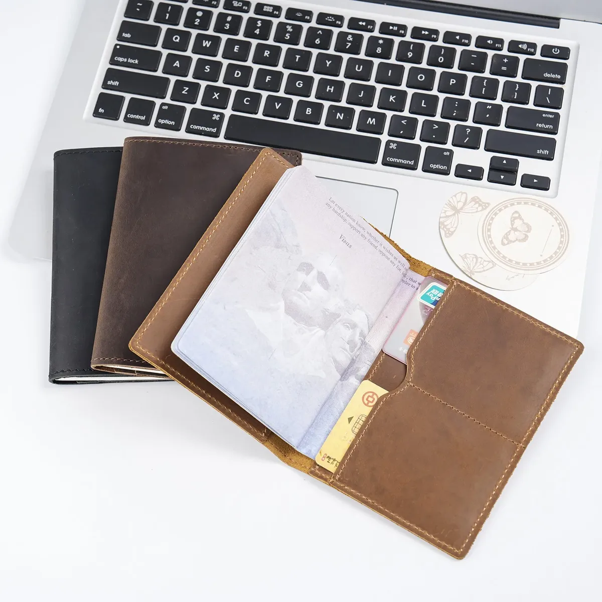 porte-passeport en cuir pour les essentiels de voyage, étui mince pour passeport, portefeuille de voyage, sac pour cartes de crédit pliable pour femmes et hommes
