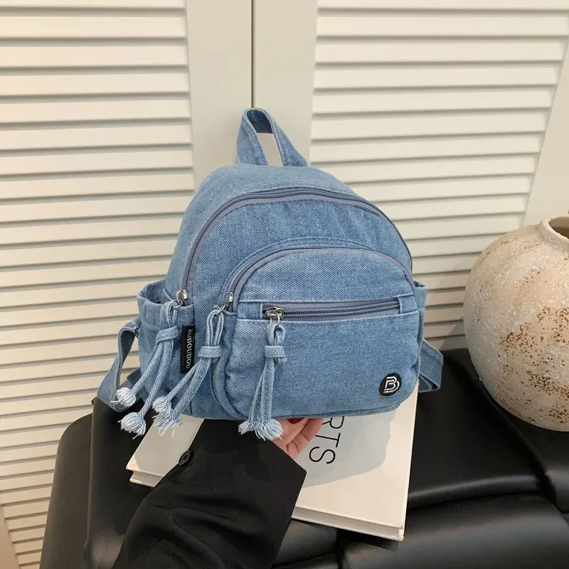 Nouveau sac à dos mini en jean délavé pour femme, style preppy, sac de navetteur, sac à dos de voyage léger, décontracté et vintage