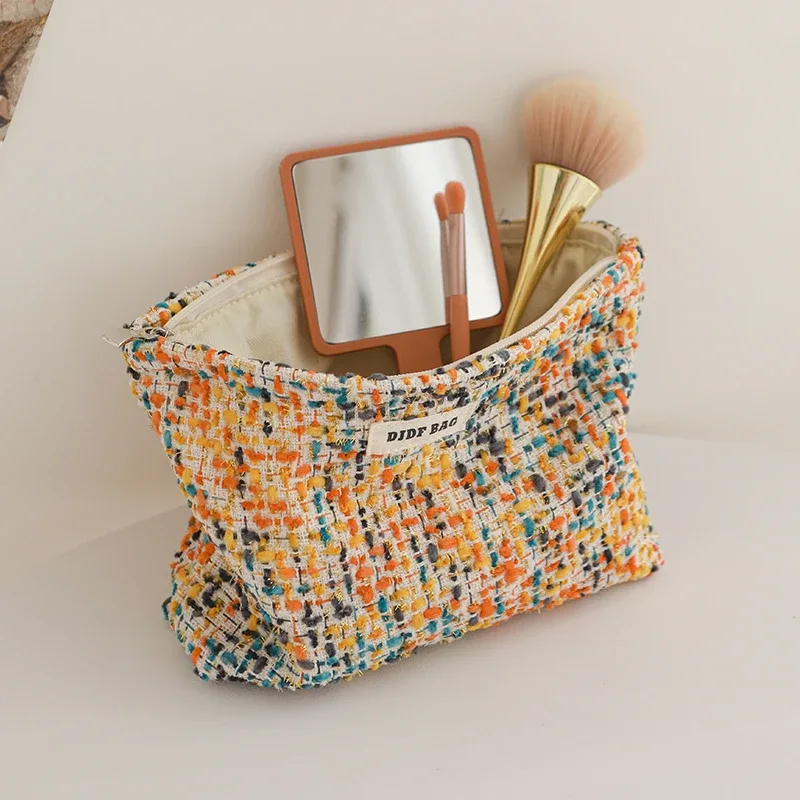 sac à cosmétiques en peluche jaune pour femmes, trousse de toilette de voyage portable, sac de rangement de changement de cosmétiques de grande capacité, pochette de banlieue ins