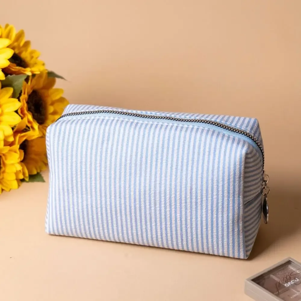 sac de maquillage rayé mignon, fermeture à glissière, pochette de toilette en tissu seersucker souple, trousse à crayons polyvalente de grande capacité, usage quotidien
