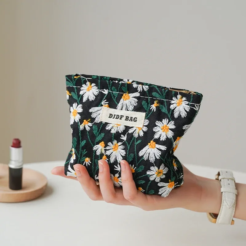 sac à cosmétiques pour femmes, petit sac de rangement vintage à fleurs violettes pour cosmétiques, rouge à lèvres, porte-monnaie portable, porte-carte de banlieue ins