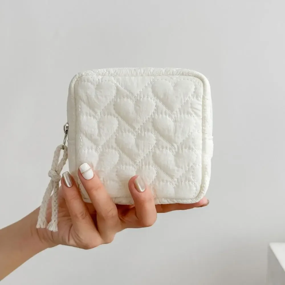 sac cosmétique portable à fermeture éclair, compact, en tissu doux, pochette de voyage pour articles de toilette, motif cœur carré, mini pochettes de maquillage pour voyage.