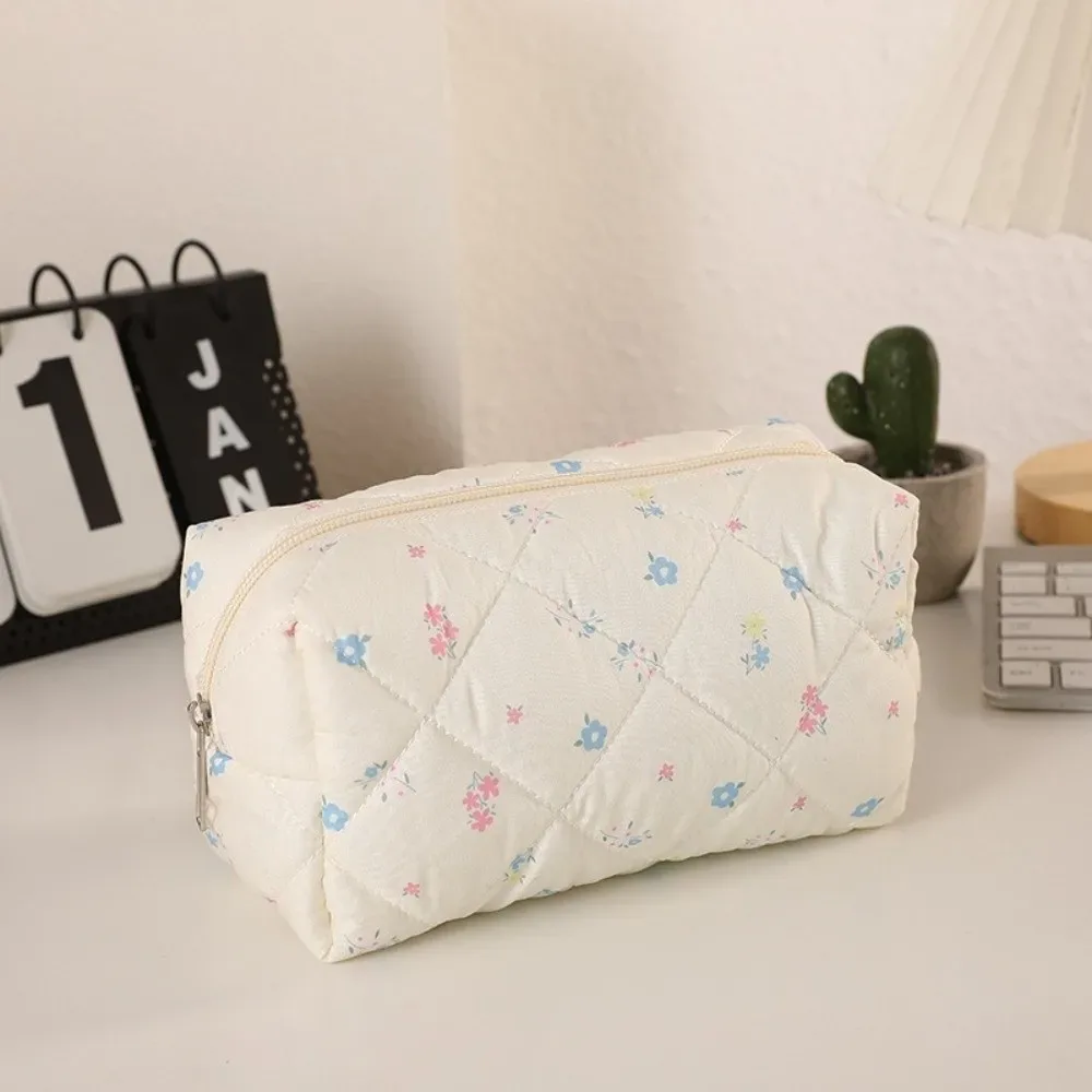 trousse de maquillage durable en coton doux, imprimé floral matelassé, grande capacité, pochette cosmétique, trousse de toilette pour soins de la peau et essentiels de beauté