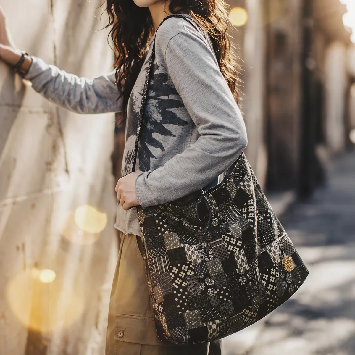 Sac fourre-tout en jean vintage pour femme Maden, sac à bandoulière brodé, sac à main réversible, grande capacité, style décontracté rétro Y2K