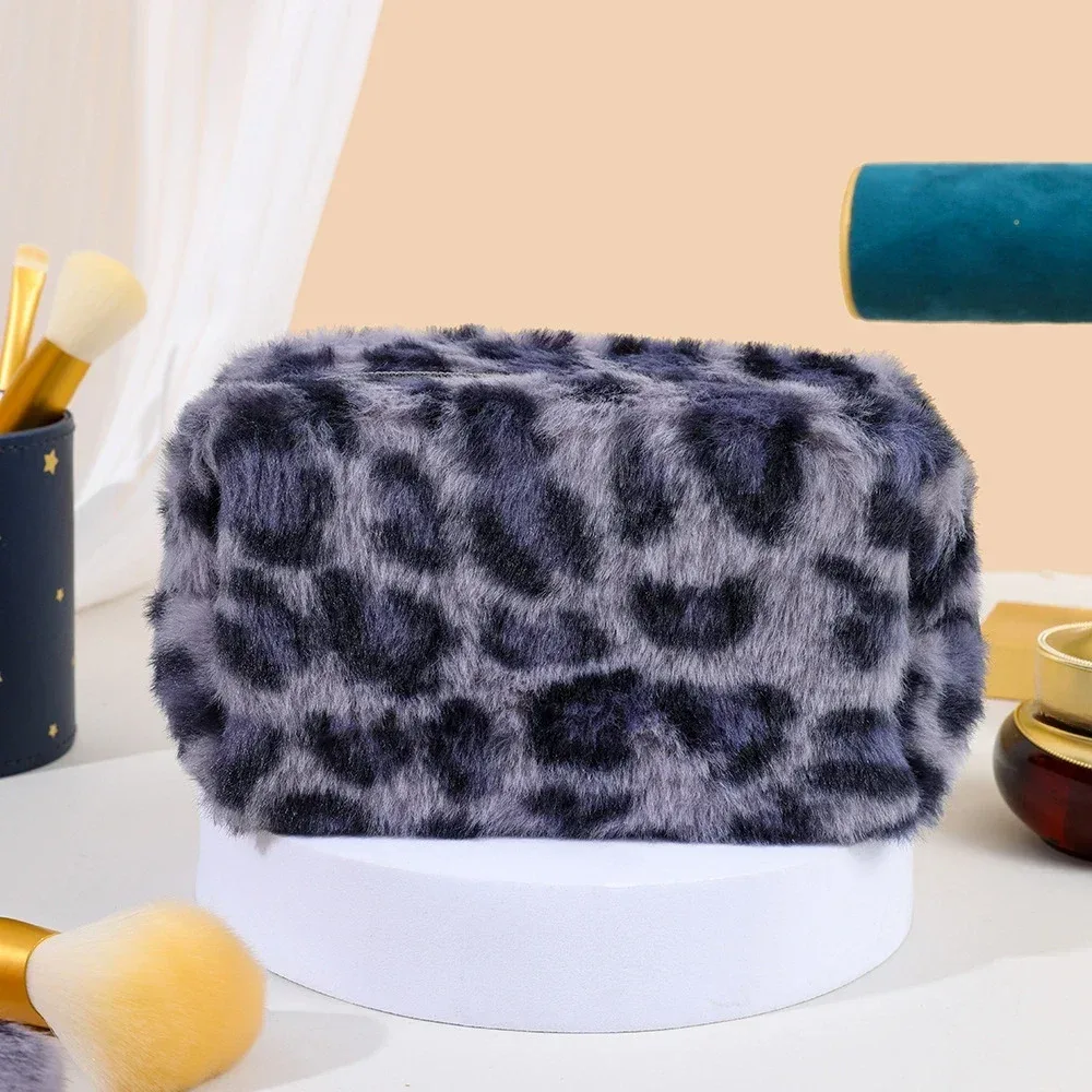 sacs de maquillage en peluche léopard pour femmes, sac à cosmétiques de voyage souple, étui de rangement pour dames et filles, étui de maquillage, sacs à main nécessaires
