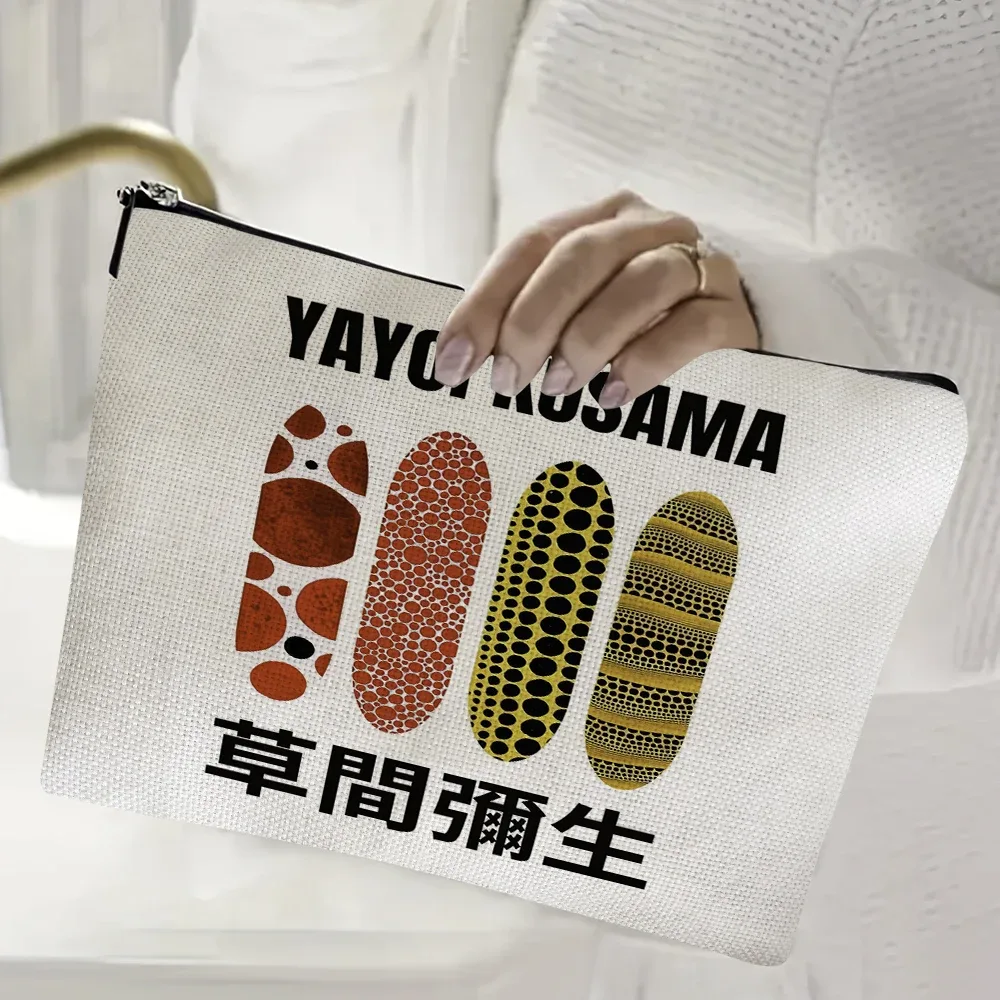 yayoi kusama pochette de maquillage japonais pop art à pois art design floral étui à cosmétiques mode dame bea