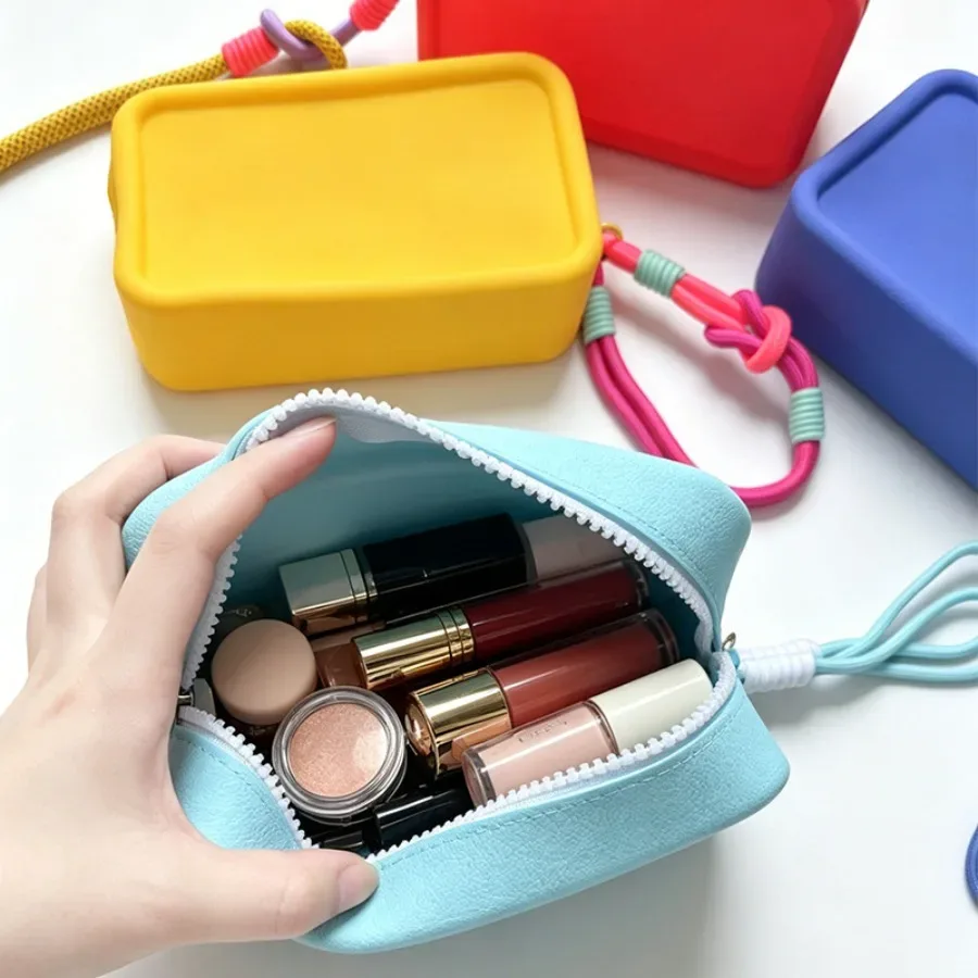 sac de rangement en silicone pour cosmétiques avec cordon de poignet tressé, sacs à cosmétiques portables avec cordon, sacs à cosmétiques étanches à fermeture éclair, sac à rouge à lèvres