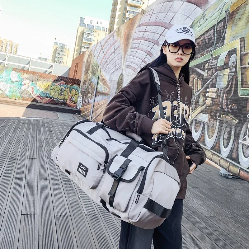 sac de sport en nylon elegant sac de voyage impermeable a grande capacite pour hommes et femmes