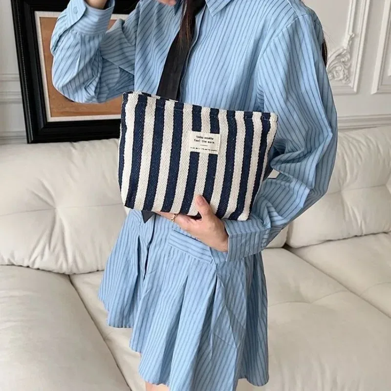 Sac à cosmétiques à rayures étanche pour femmes, petit sac de rangement, étui de maquillage, pochette de voyage, organisateur pour dames