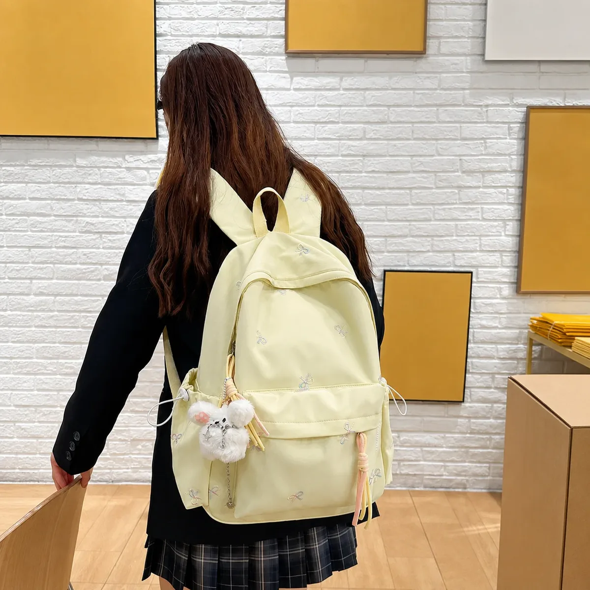 sac à dos pour adolescentes, confortable, brodé, décontracté, sac d'école pour le lycée et l'université, sac à dos scolaire tendance en nylon pour tous les jours.