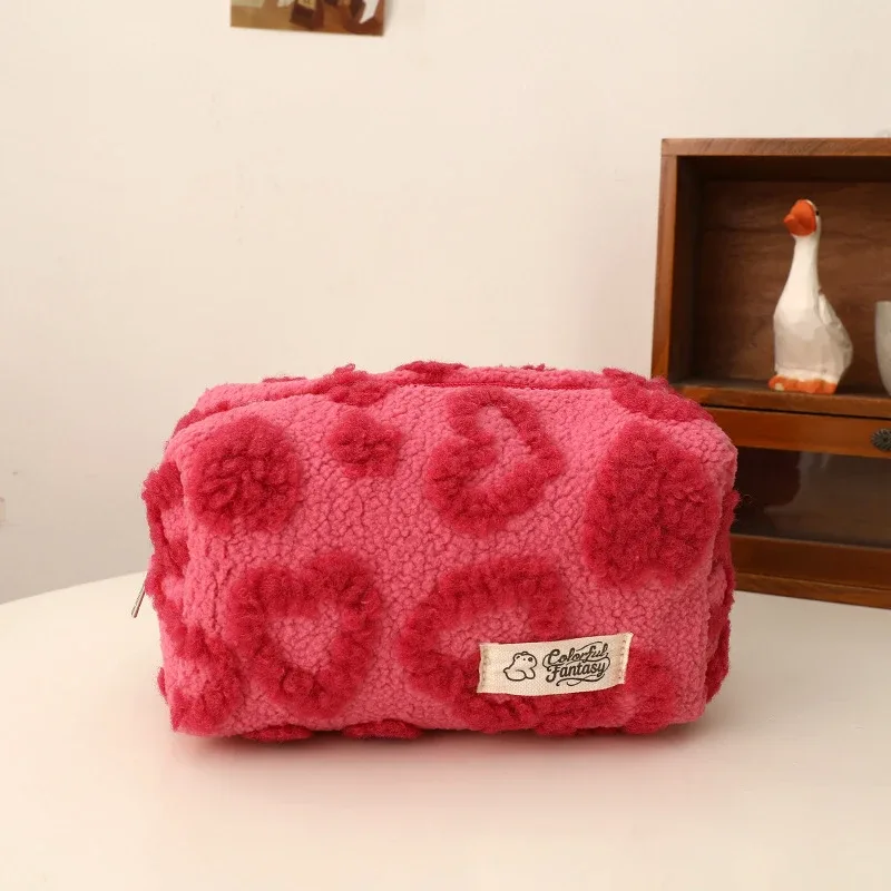 trousse de maquillage en peluche en forme de cœur, sac de rangement de voyage doux et portable, trousse à crayons pour étudiants