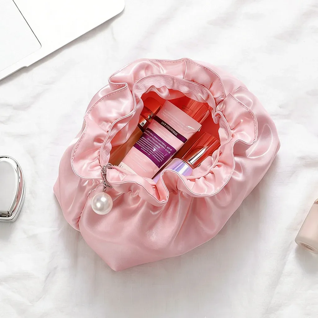 trousse de toilette de voyage pour femme grande capacité en soie satinée, pochette cosmétique plissée effet nuage, sac de maquillage portable, pochette de rangement pour soins de la peau