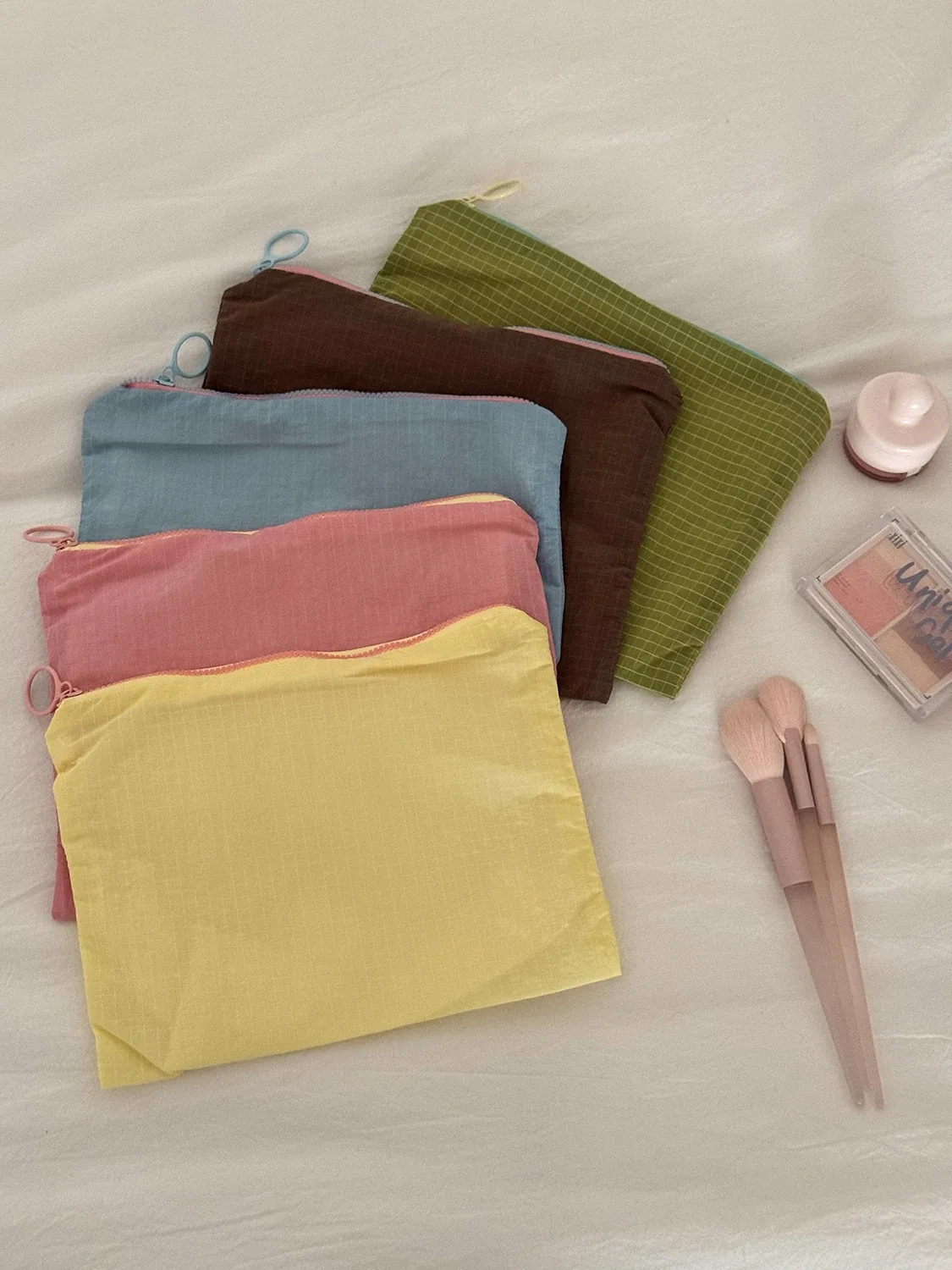 Pochette de maquillage Airfriend Simple pour femme, grande capacité, organiseur de voyage, mini sac de rangement pour rouges à lèvres et maquillage