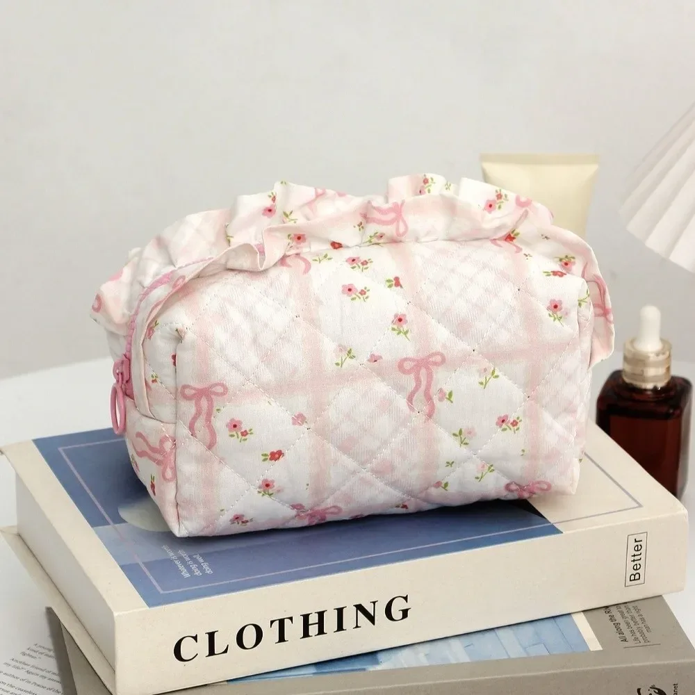 trousse de maquillage matelassée portable à bord volanté, grande capacité, avec nœud, imprimé floral, sac de voyage pour cosmétiques et articles de toilette