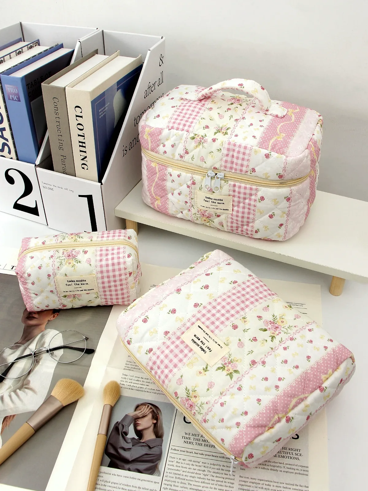 1 pièce/ensemble trousse de maquillage matelassée rose, trousse de maquillage essentielle de voyage, trousse de maquillage multifonctionnelle, trousse de maquillage mignonne de grande capacité