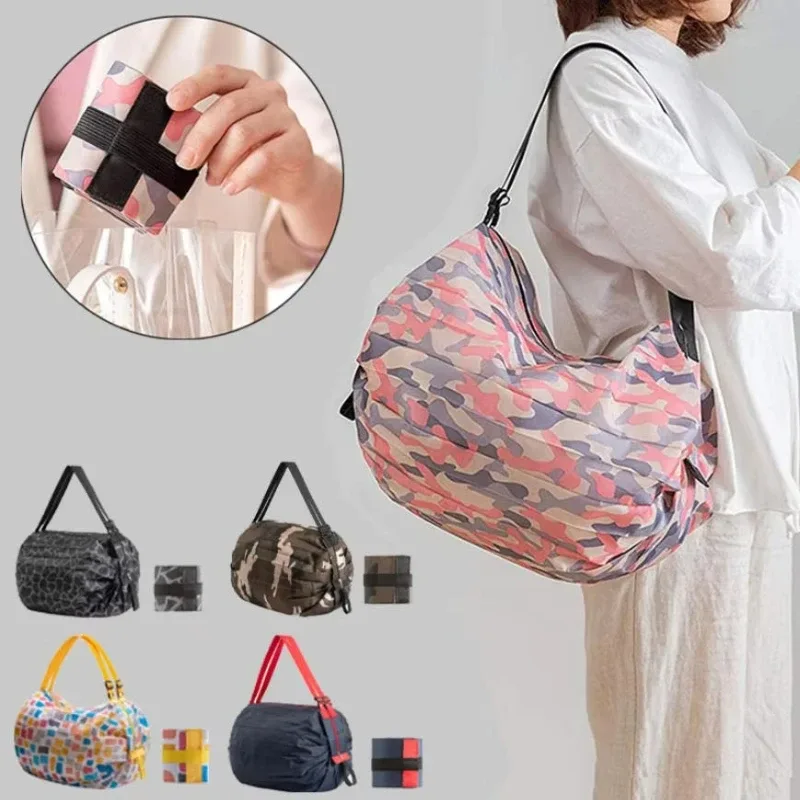 Sac fourre-tout en nylon camouflage grande capacité pliable avec poignée pour le shopping et l'organisation