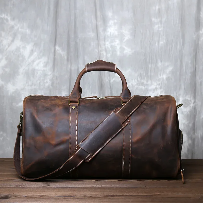 nouveau sac à main rétro pour hommes europe et amérique sac de voyage en cuir de cheval fou couche peau de vache grande capacité sac à bandoulière unique