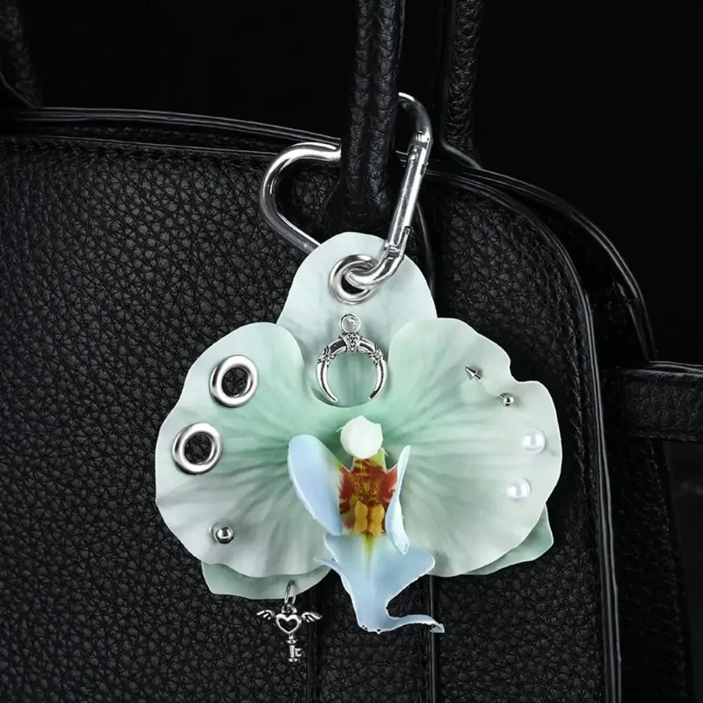 porte-clés créatif en forme de fleur d'orchidée et de lys, décoration de sac à dos, cadeaux, pendentif de sac floral, porte-clés d'orchidée papillon coloré