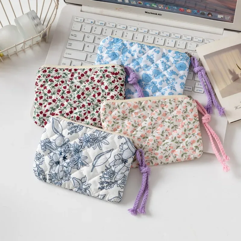 sac à cosmétiques avec nœud mignon, sac à cosmétiques à fermeture éclair pour femmes, petit étui de rangement pour rouge à lèvres, trousse de maquillage, sacs pour cartes de voyage pour dames