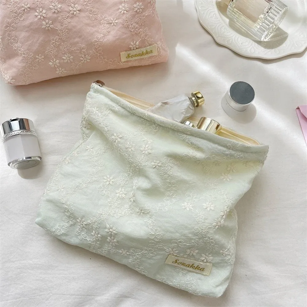 pochette de toilette brodée en dentelle avec fermeture éclair pour femme, organiseur de voyage, trousse de maq