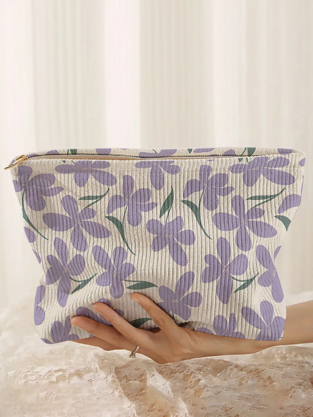 trousse de maquillage en velours côtelé imprimé grandes fleurs lilas, pochette légère à fermeture éclair, trousse à cosmétiques multifonctionnelle doublée