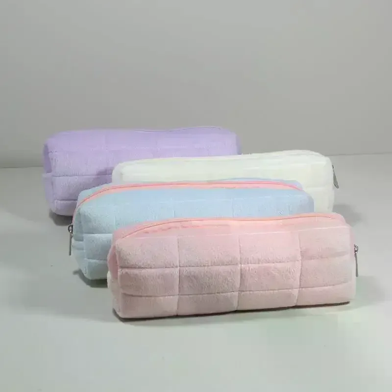 trousse de maquillage en fourrure mignonne pour femmes, grande trousse à cosmétiques unie avec fermeture éclair, sac de voyage pour maquillage et articles de toilette, pochette de lavage, trousse à stylos en peluche