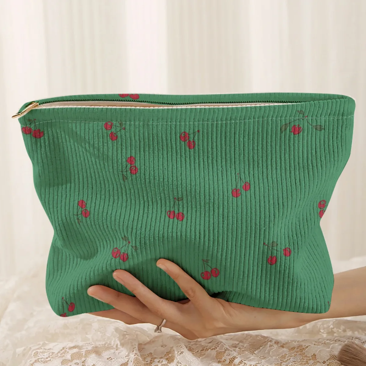 trousse de maquillage en velours côtelé imprimé cerises, boîte de rangement légère à fermeture éclair, sac multifonctionnel avec doublure