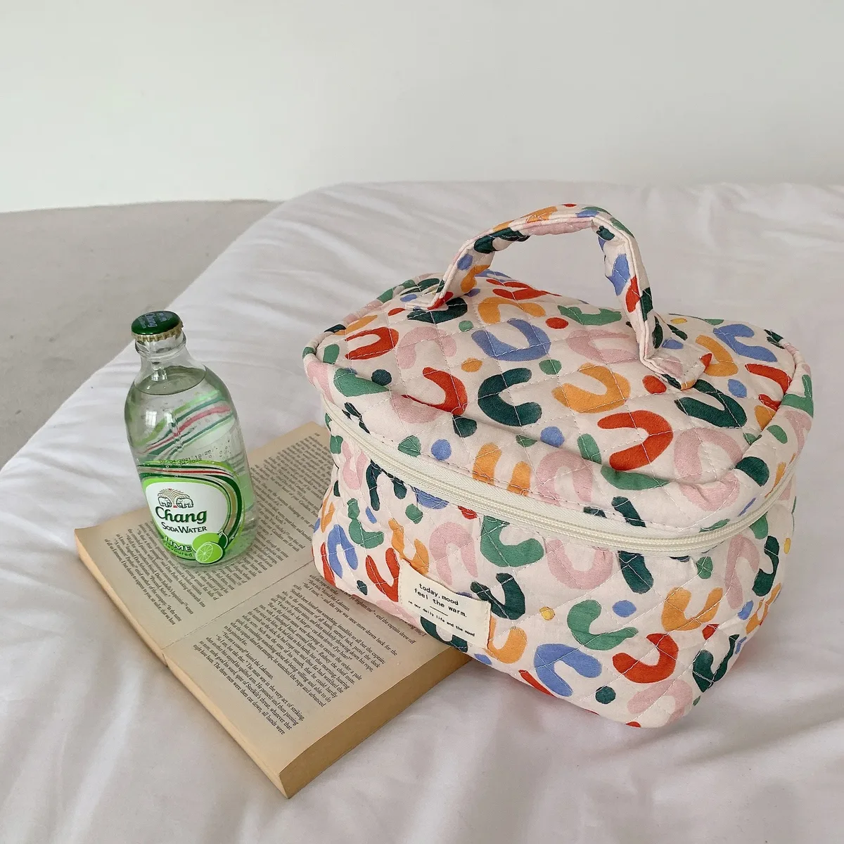 sac de maquillage en coton matelassé pour femmes, mignon, organisateur de cosmétiques à fermeture éclair, pochette essentielle de voyage, sac à main en forme de boîte, trousse de toilette pour dames