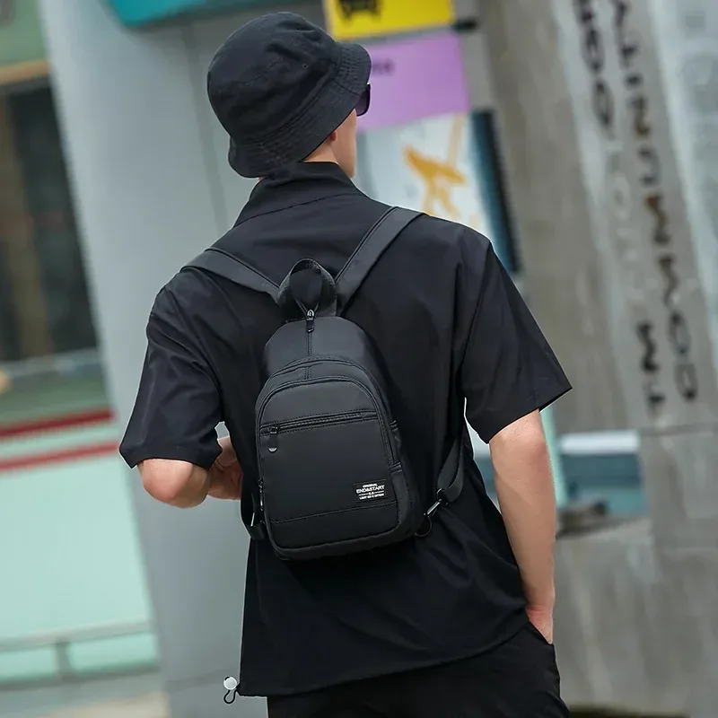 Mini sac à dos décontracté pour hommes, sac de poitrine léger multifonction, sacs à dos d'extérieur, petit sac à dos de voyage, sac à bandoulière de poitrine pour hommes