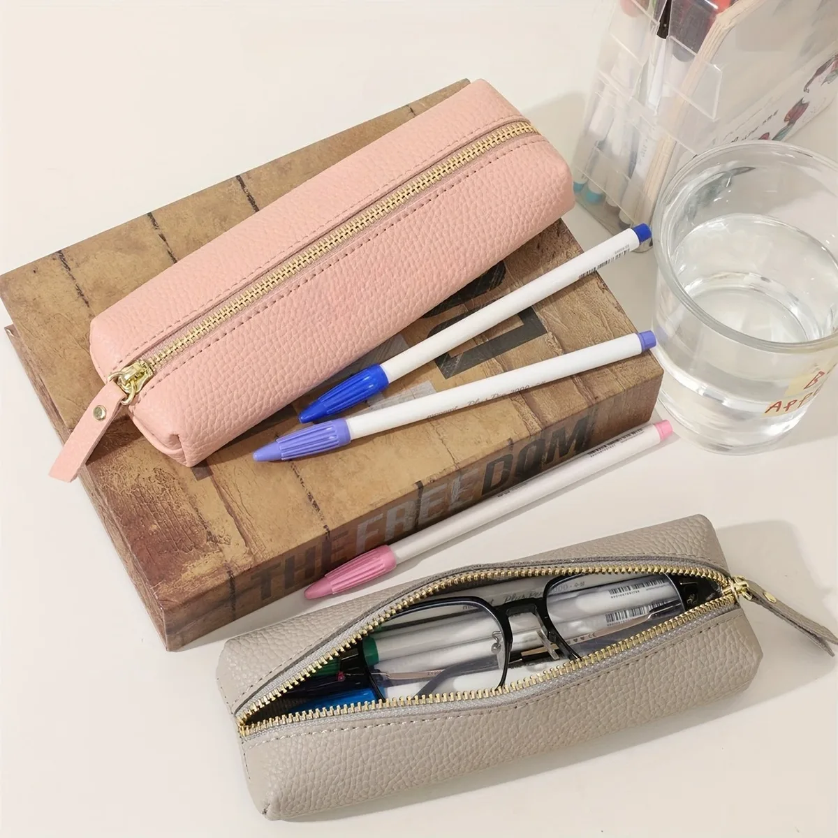 Sac de rangement minimaliste rétro en cuir PU, pochette à cosmétiques polyvalente, porte-monnaie, accessoire de papeterie simple indispensable pour les études et le travail quotidiens
