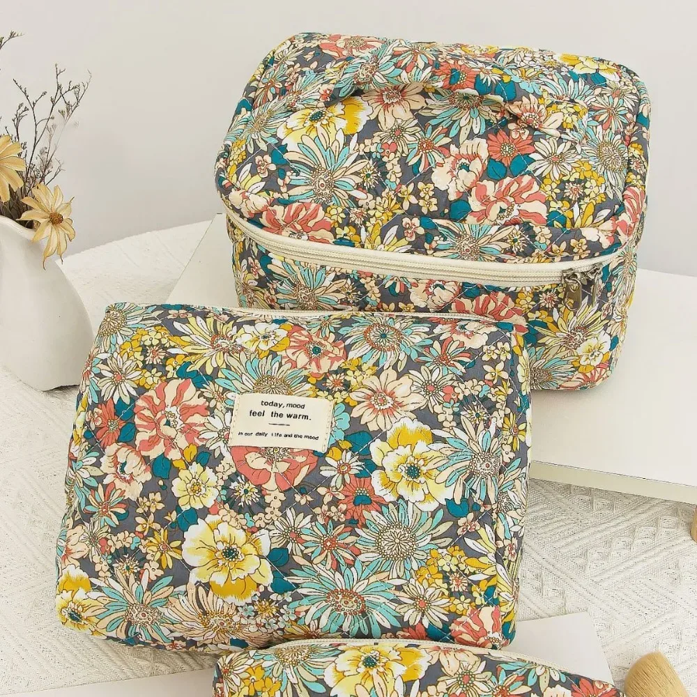 sac à cosmétiques matelassé imprimé floral pour femmes, pochette de rangement de maquillage de voyage portable, sac à main mini organisateur, sac de maquillage