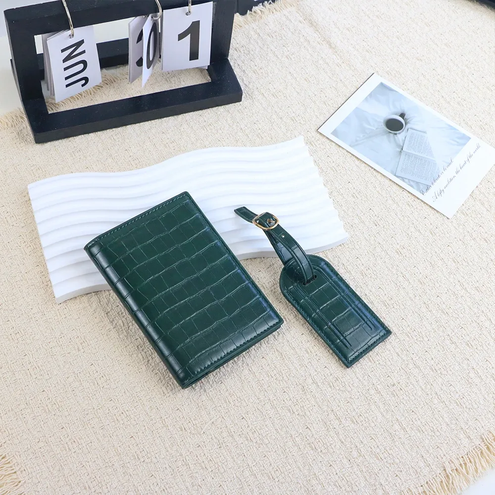 ensemble d'étiquettes de bagages et porte-passeport en cuir pu à motif crocodile personnalisé pour accessoires de bagages