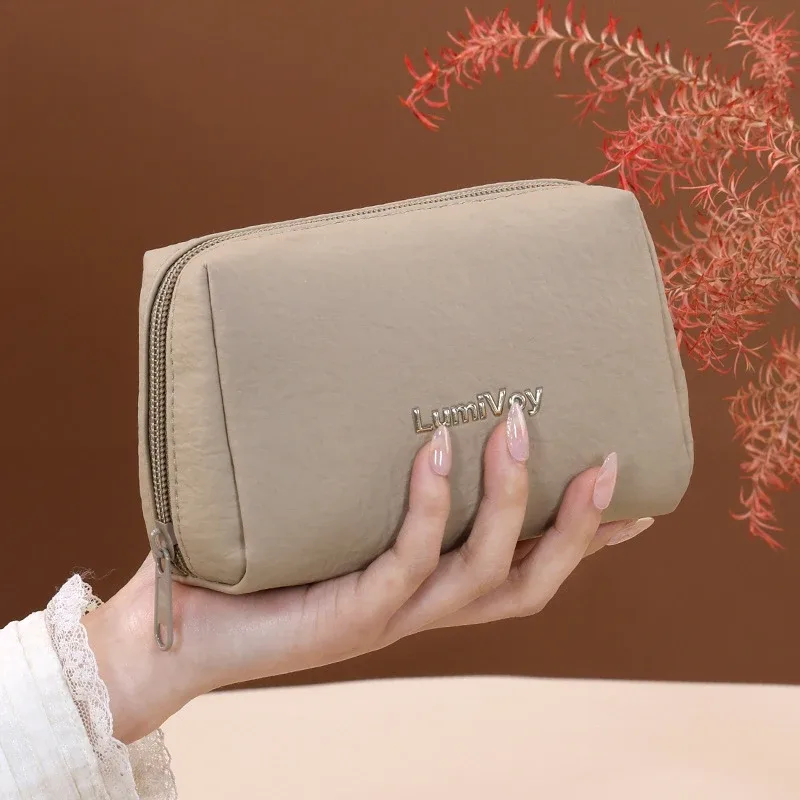 mini trousse de maquillage portable, sac cosmétique léger pour les voyages, pour le rangement des rouges à lèvres et des petits objets