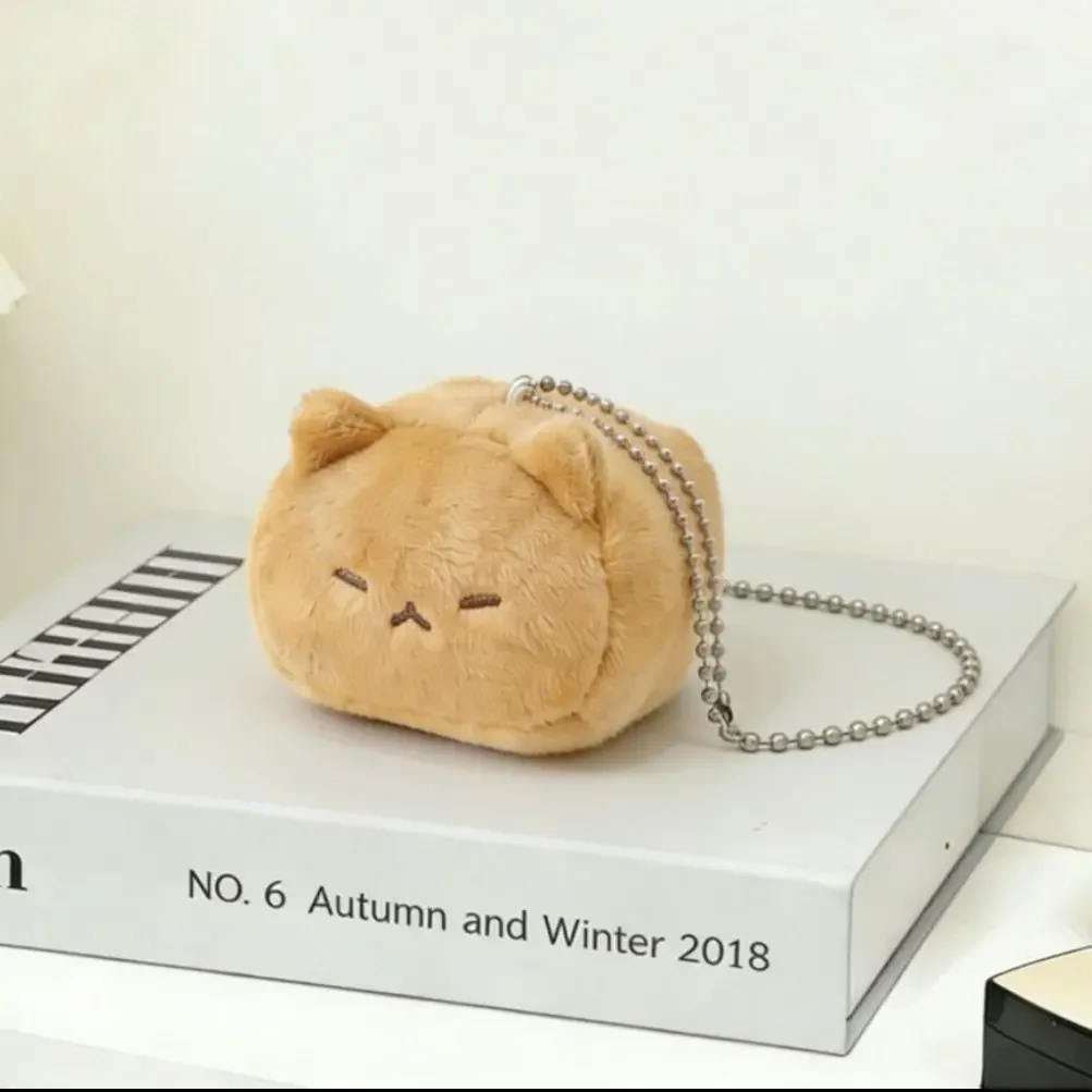 porte-clés chat carré en peluche – charme de sac à dos doux et kawaii, adorable pendentif animal en peluche pour sacs, clés et décoration de chambre