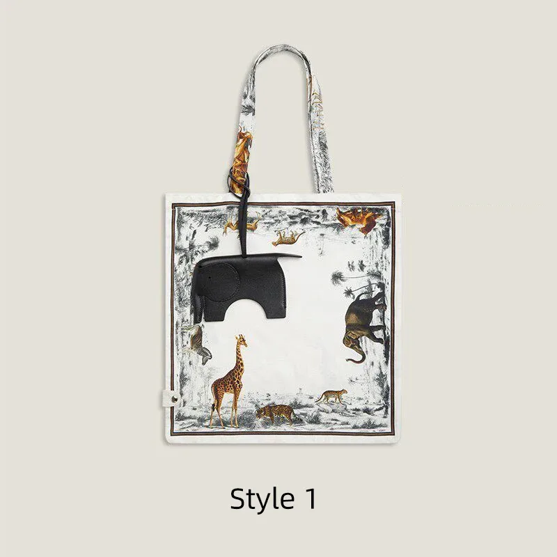 breloque de sac éléphant en peau de mouton avec pochette de rangement en soie, ornement décoratif 2-en-1 et organisateur pratique, accessoire en cuir