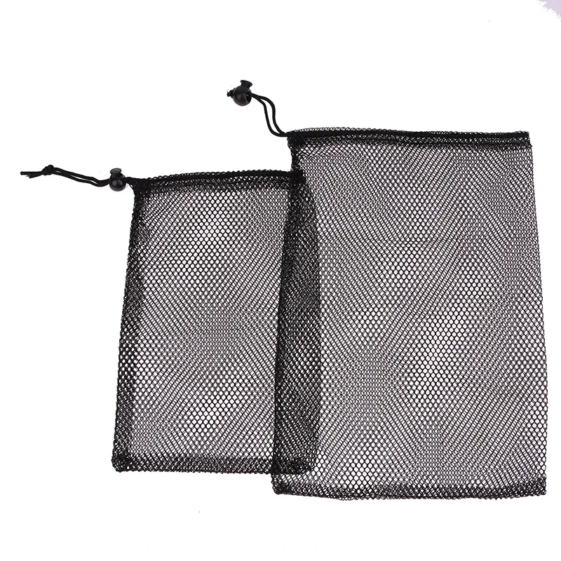 sac de rangement multifonctionnel en nylon noir durable avec cordon de serrage, idéal pour la maison, les voyages, les activités de plein air, le linge et comme sac de rangement.