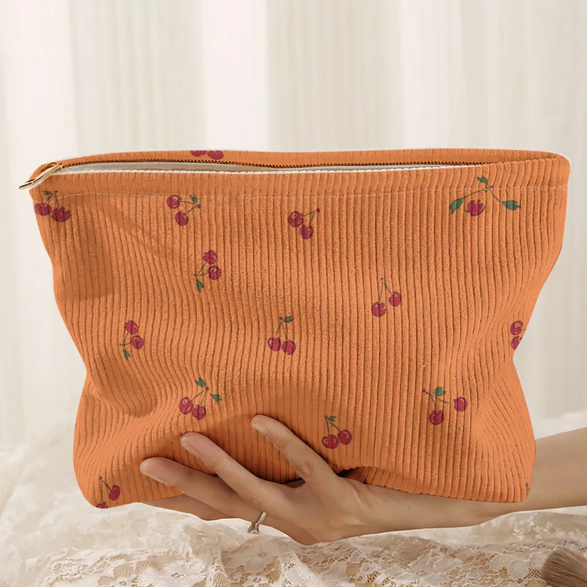 trousse de maquillage en velours côtelé imprimé cerises, boîte de rangement légère à fermeture éclair, sac multifonctionnel avec doublure