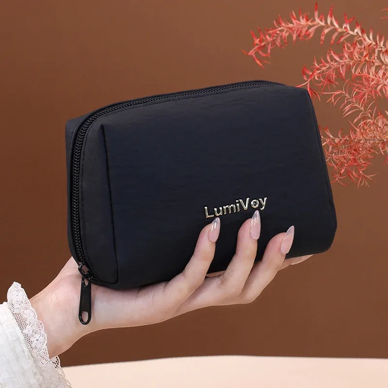 mini trousse de maquillage portable, sac cosmétique léger pour les voyages, pour le rangement des rouges à lèvres et des petits objets