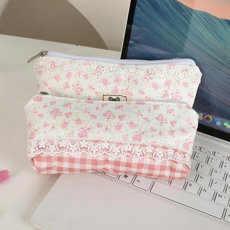 sac à cosmétiques en dentelle de haute qualité, sac à stylos design floral, sac de papeterie multifonctionnel de grande capacité, trousse à crayons pour étudiants