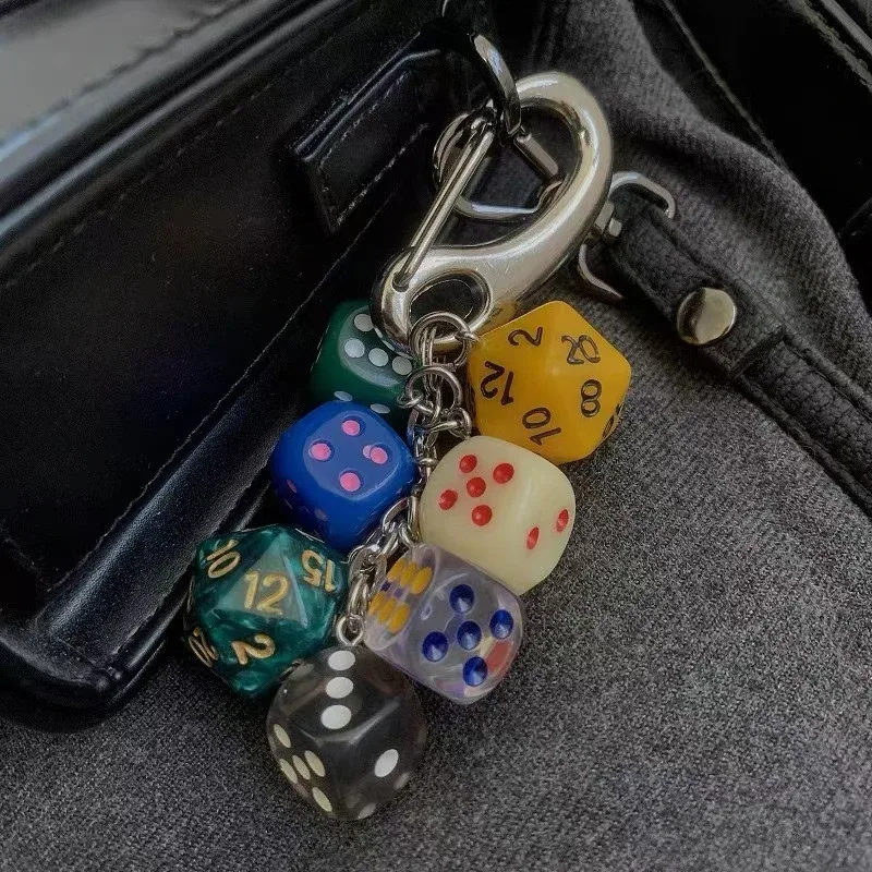 porte-clés dés irréguliers vintage, breloque de sac, personnalité y2k, boucle à nœud en fer en métal, nouveauté, sac à dos, accessoires de décoration, cadeau