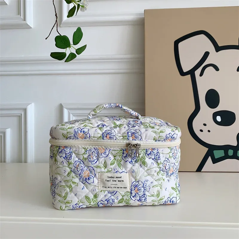 sac de maquillage en coton matelassé pour femmes, mignon, organisateur de cosmétiques à fermeture éclair, pochette essentielle de voyage, sac à main en forme de boîte, trousse de toilette pour dames