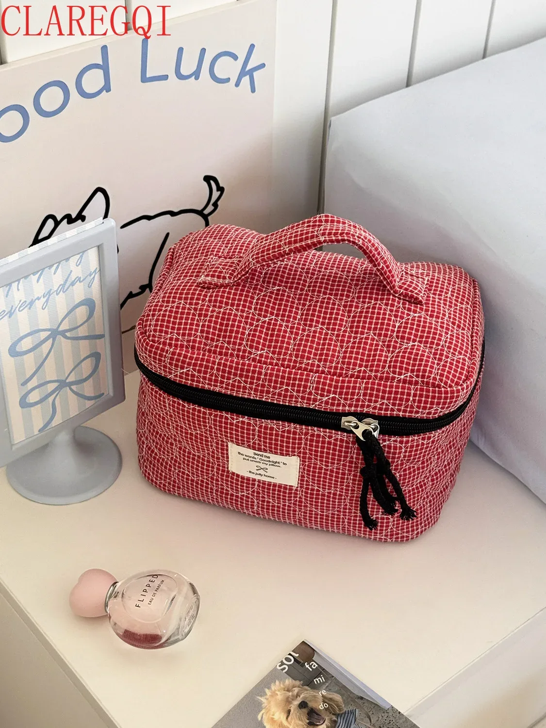 ensemble de trois trousses de maquillage, trousse de toilette de voyage, motif matelassé en grille, sac de rangement de niche, portable et de grande capacité, trois couleurs.