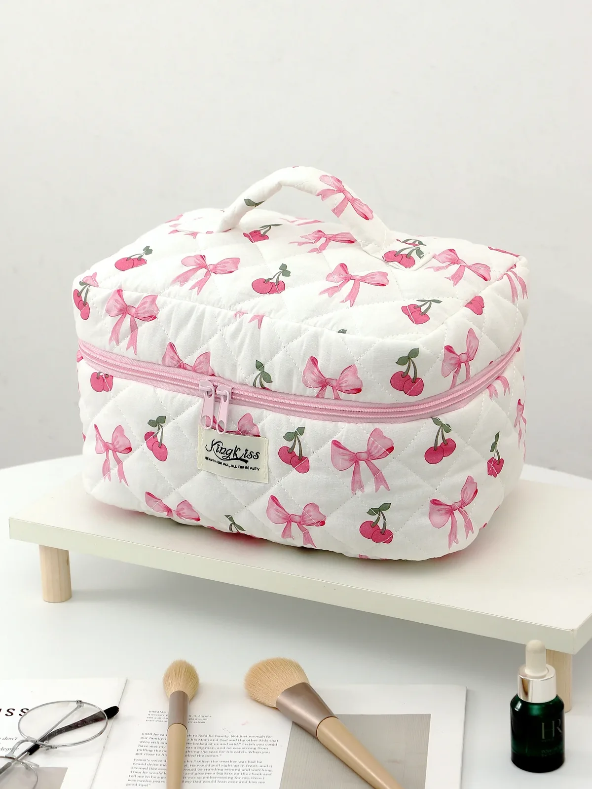 1 pièce/ensemble trousse de maquillage matelassée avec nœud cerise, trousse de maquillage à main multifonctionnelle, trousse de toilette portable avec fermeture éclair