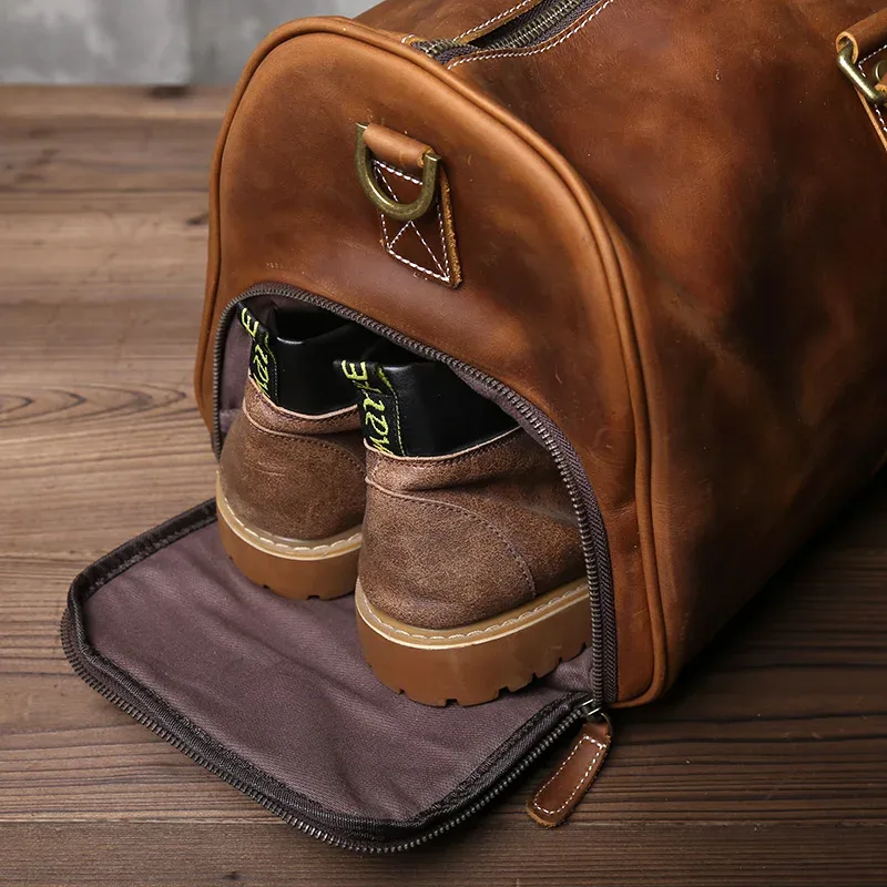 nouveau sac à main rétro pour hommes europe et amérique sac de voyage en cuir de cheval fou couche peau de vache grande capacité sac à bandoulière unique